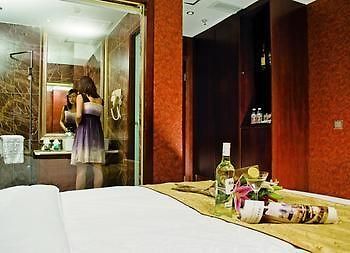 Chengdu Care U Well Hotel Jinjiang  Екстериор снимка